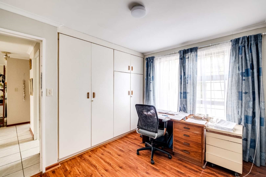 2 Bedroom Property for Sale in Lakeside Western Cape